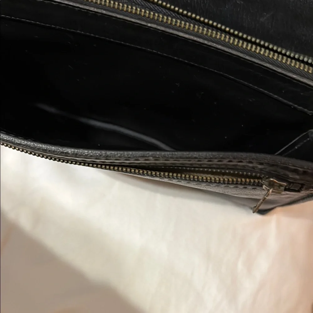 Bally Men’s vintage 80’s Black and Gold Messenger Bag with Structured Design